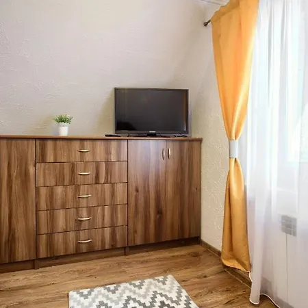 Rodzinny Dom I Apartamenty U Ciwersa Z Balia W Ogrodzie Bialka Tatrzanska Exterior photo