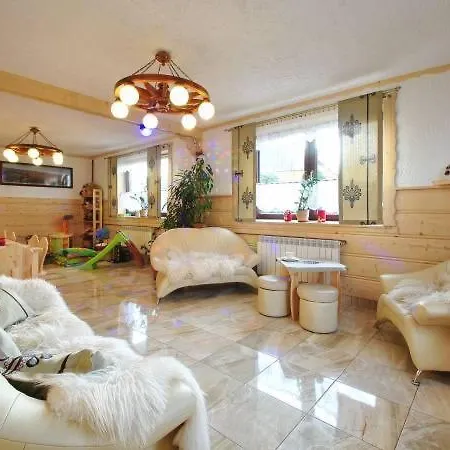 Rodzinny Dom I Apartamenty U Ciwersa Z Balia W Ogrodzie Bialka Tatrzanska Exterior photo