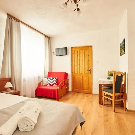 Rodzinny Dom I Apartamenty U Ciwersa Z Balia W Ogrodzie Bialka Tatrzanska Exterior photo