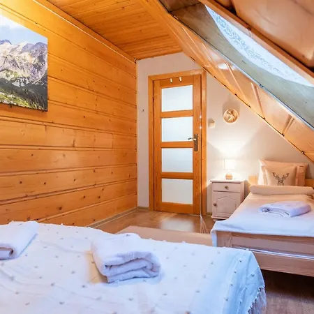 Rodzinny Dom I Apartamenty U Ciwersa Z Balia W Ogrodzie Bialka Tatrzanska Exterior photo
