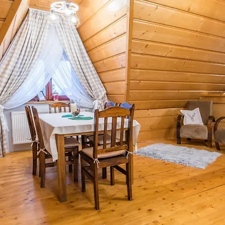 Rodzinny Dom I Apartamenty U Ciwersa Z Balia W Ogrodzie Bialka Tatrzanska Exterior photo