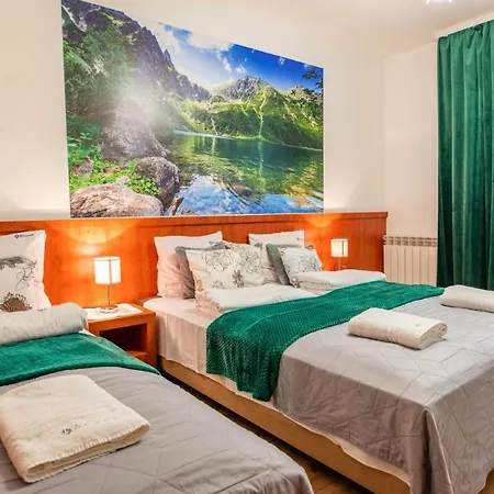 Rodzinny Dom I Apartamenty U Ciwersa Z Balia W Ogrodzie Bialka Tatrzanska Exterior photo