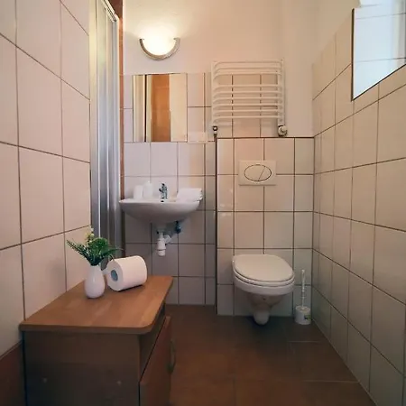 Rodzinny Dom I Apartamenty U Ciwersa Z Balia W Ogrodzie Bialka Tatrzanska Exterior photo