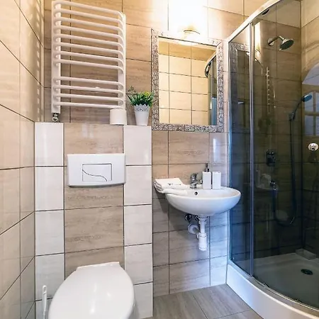 Rodzinny Dom I Apartamenty U Ciwersa Z Balia W Ogrodzie Bialka Tatrzanska Exterior photo