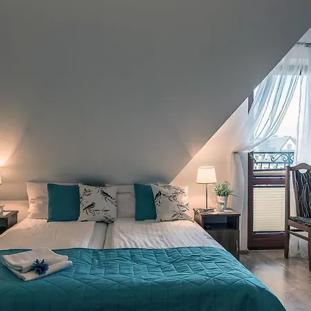 Rodzinny Dom I Apartamenty U Ciwersa Z Balia W Ogrodzie Bialka Tatrzanska Exterior photo